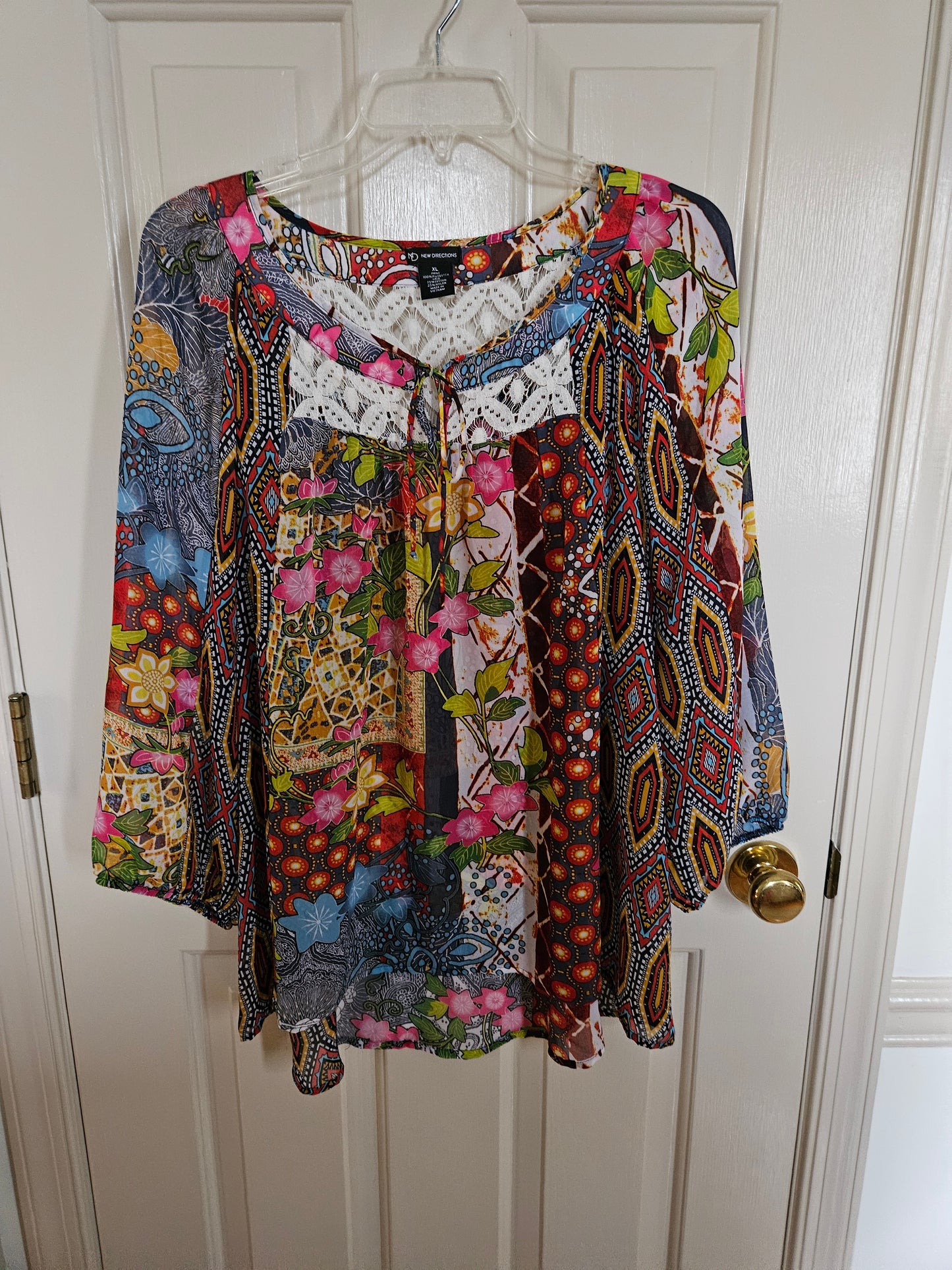 New Directions Sheer print w/lace inset - size X-Large