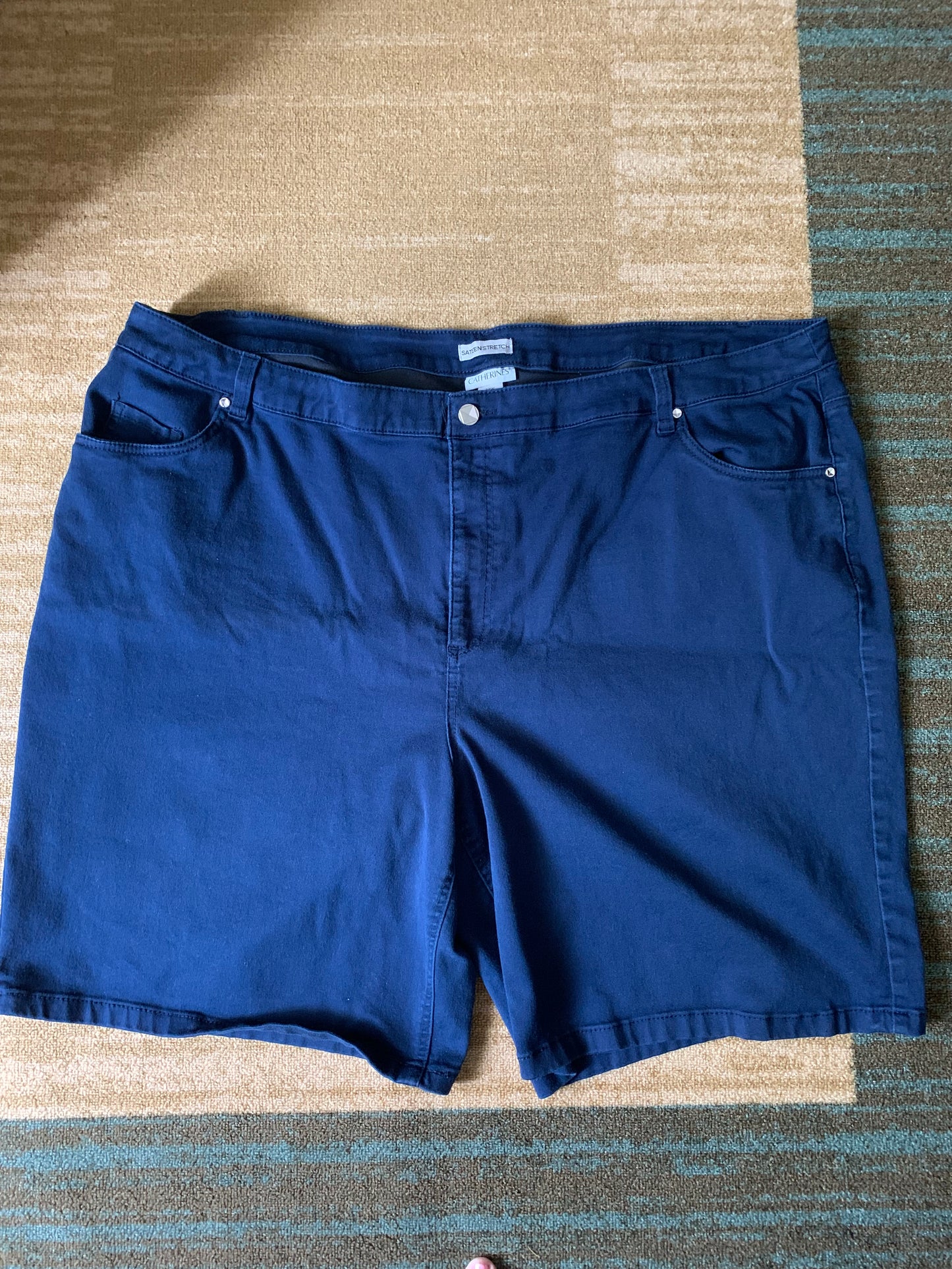 Catherine's shorts 34W Navy - size 28
