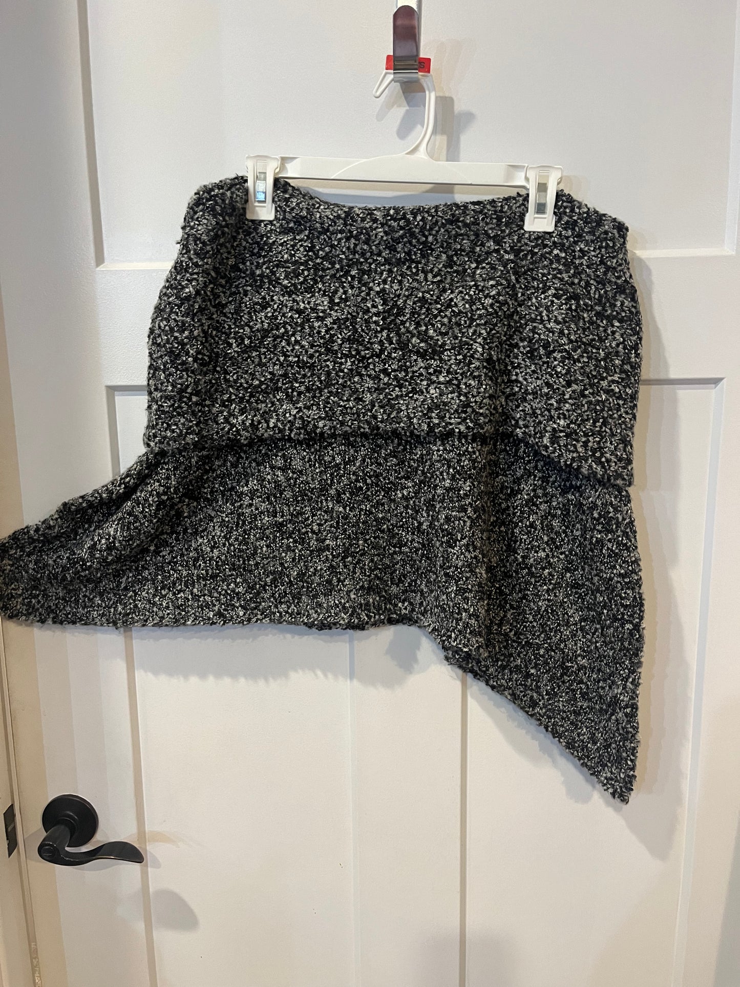 WhiteHouse Black market poncho sweater - size Small