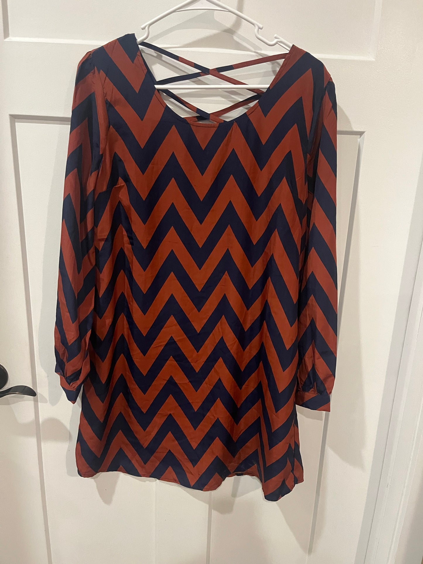 Charming Charlie burnt red & navy - size Medium