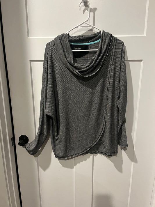 Calvin Klein black and white shirt - size Large